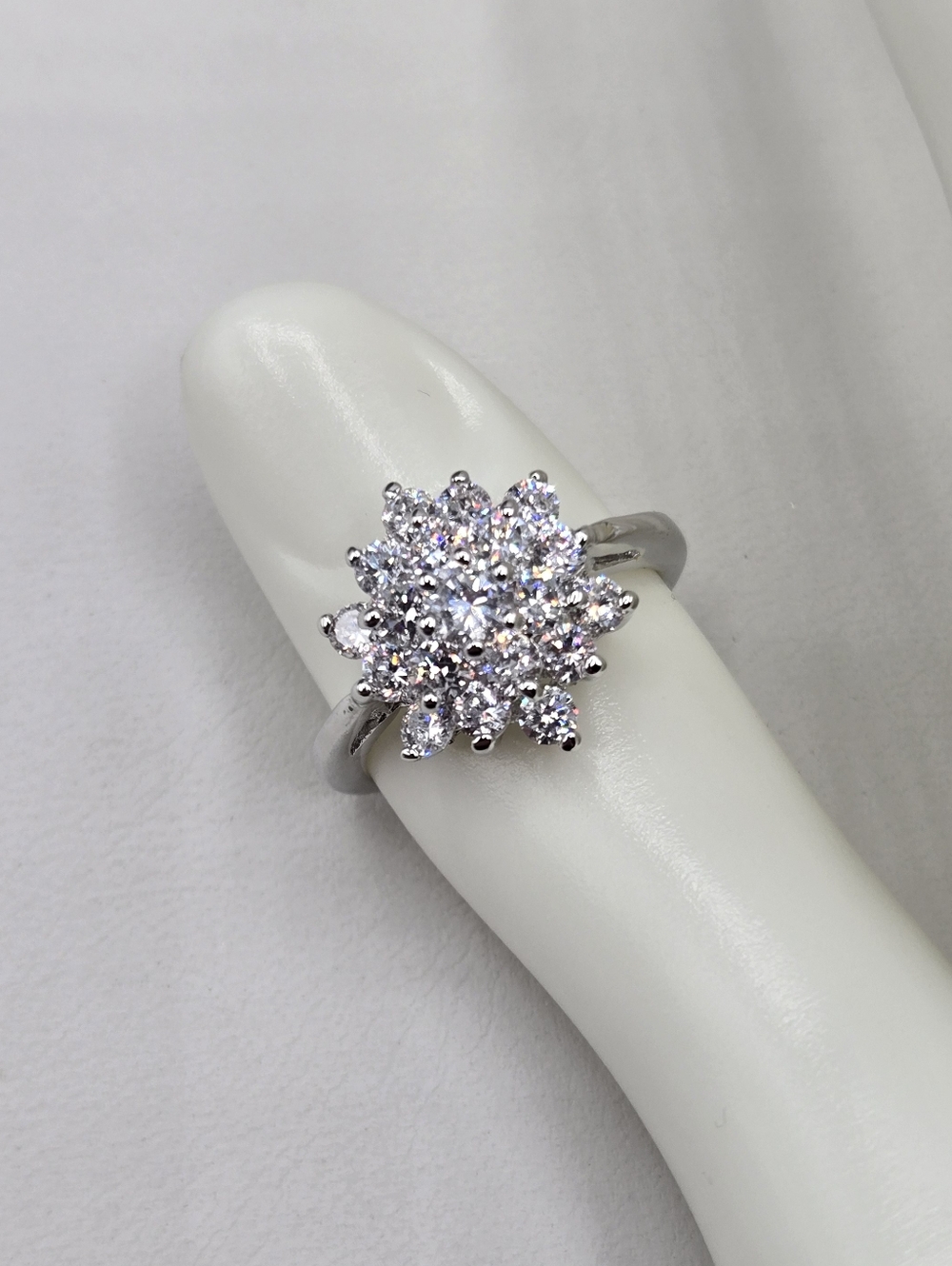 Swarovski Crystal Elements Silver Floral Statement Ring Size 7.75 Prom Bridal - Picture 2 of 6